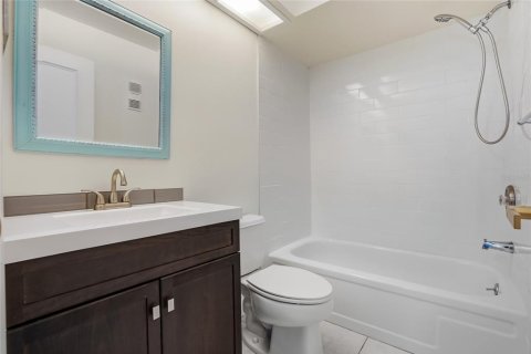 Купить кондоминиум в Клируотер, Флорида 4 комнаты, 99.87м2, № 2098132 - фото 28
