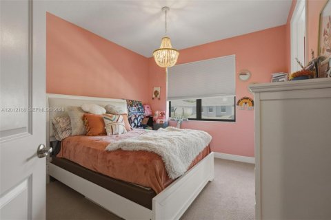 Casa en alquiler en Coral Springs, Florida, 4 dormitorios, 286.79 m2 № 2171129 - foto 19