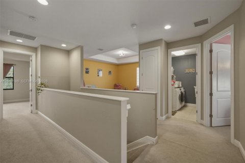 Casa en alquiler en Coral Springs, Florida, 4 dormitorios, 286.79 m2 № 2171129 - foto 12