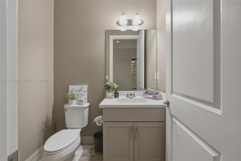 Casa en alquiler en Coral Springs, Florida, 4 dormitorios, 286.79 m2 № 2171129 - foto 10