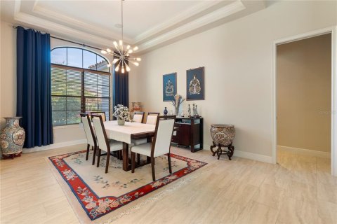 House in Windermere, Florida 4 bedrooms, 333.15 sq.m. № 1685343 - photo 8