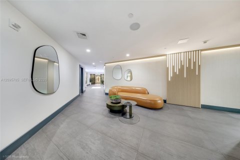 Copropriété à louer à Miami, Floride: 2 chambres, 101.45 m2 № 2384982 - photo 13