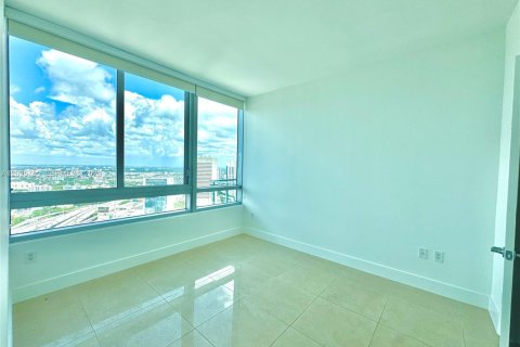 Copropriété à louer à Miami, Floride: 2 chambres, 101.45 m2 № 2384982 - photo 8
