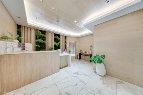 Copropriété à louer à Miami, Floride: 2 chambres, 101.45 m2 № 2384982 - photo 16