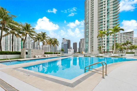 Copropriété à louer à Miami, Floride: 2 chambres, 101.45 m2 № 2384982 - photo 11