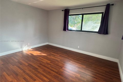 House in Deerfield Beach, Florida 2 bedrooms, 164.72 sq.m. № 2009339 - photo 29