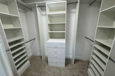 House in Deerfield Beach, Florida 2 bedrooms, 164.72 sq.m. № 2009339 - photo 25