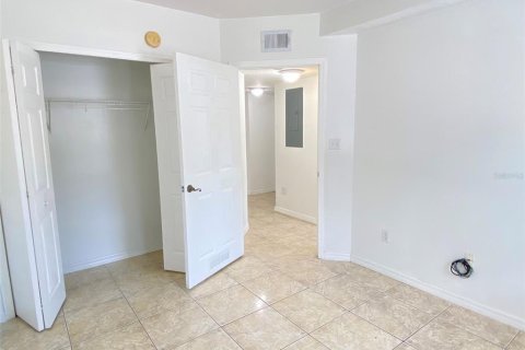 Condo in Orlando, Florida, 3 bedrooms  № 1894676 - photo 11