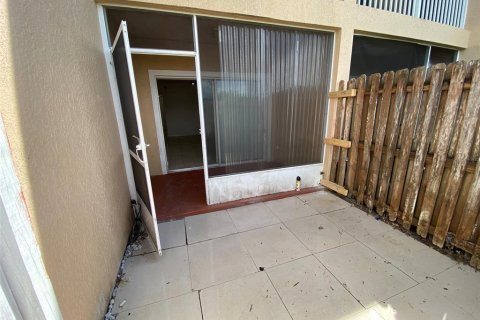 Condo in Orlando, Florida, 3 bedrooms  № 1894676 - photo 18