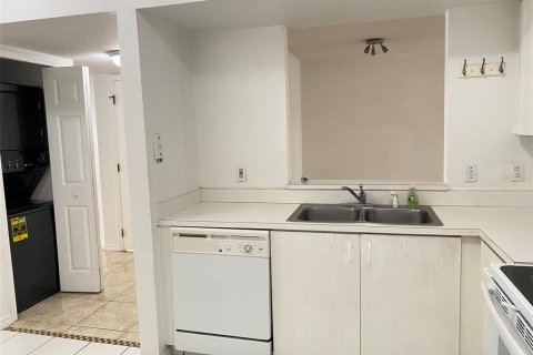 Condo in Orlando, Florida, 3 bedrooms  № 1894676 - photo 5