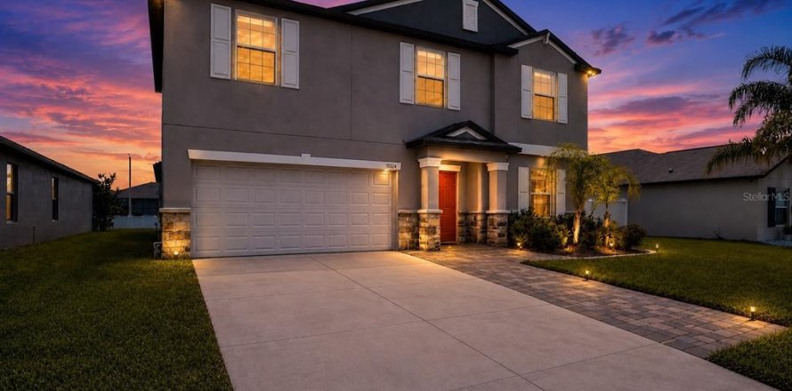 House in Riverview, Florida 5 bedrooms, 273.97 sq.m. № 2266376