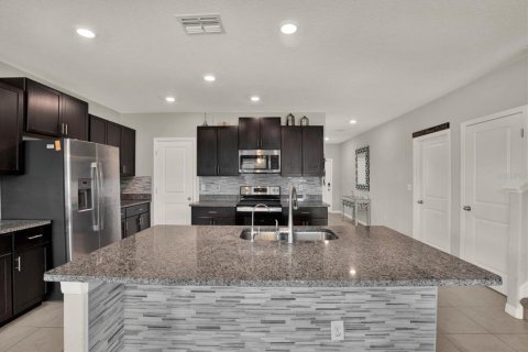 House in Riverview, Florida 5 bedrooms, 273.97 sq.m. № 2266376 - photo 15