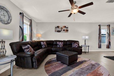 House in Riverview, Florida 5 bedrooms, 273.97 sq.m. № 2266376 - photo 23