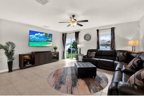 House in Riverview, Florida 5 bedrooms, 273.97 sq.m. № 2266376 - photo 21