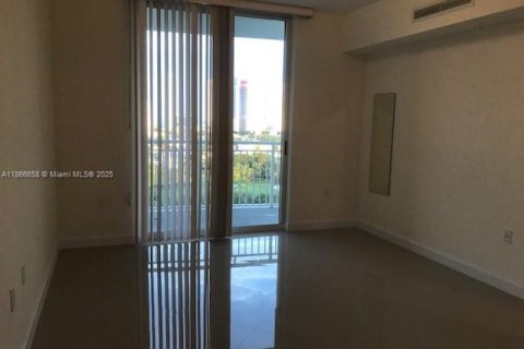 Condominio en venta en Hallandale Beach, Florida, 2 dormitorios, 100.43 m2 № 1897330 - foto 12