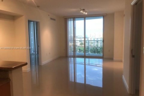 Condominio en venta en Hallandale Beach, Florida, 2 dormitorios, 100.43 m2 № 1897330 - foto 9