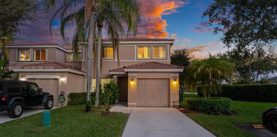 Adosado en Davie, Florida 4 dormitorios, 175.21 m2 № 2005258