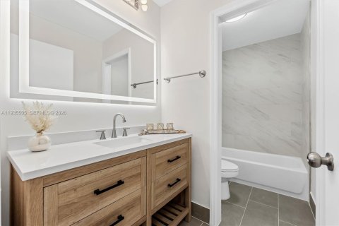 Adosado en venta en Davie, Florida, 4 dormitorios, 175.21 m2 № 2005258 - foto 18