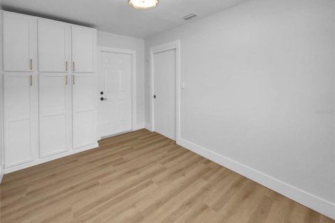 House in Tampa, Florida 3 bedrooms, 131.64 sq.m. № 1719298 - photo 17