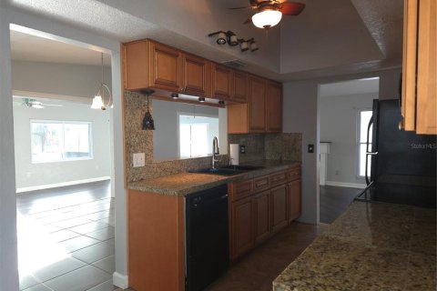 Villa ou maison à vendre à Clearwater, Floride: 4 chambres, 166.11 m2 № 2142583 - photo 3