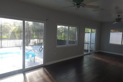 Villa ou maison à vendre à Clearwater, Floride: 4 chambres, 166.11 m2 № 2142583 - photo 9