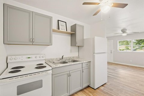 Immobilier commercial à vendre à Clearwater, Floride: 3 chambres, 120.4 m2 № 2387746 - photo 6