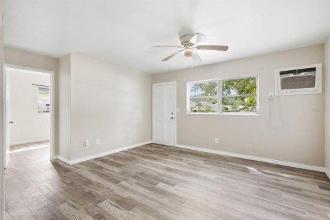 Immobilier commercial à vendre à Clearwater, Floride: 3 chambres, 120.4 m2 № 2387746 - photo 4