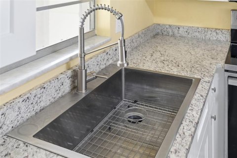 Купить виллу или дом в Саут-Дайтона, Флорида 3 комнаты, 121.79м2, № 2258472 - фото 13