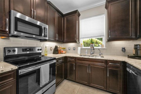 Touwnhouse à vendre à Wesley Chapel, Floride: 3 chambres, 141.68 m2 № 2237344 - photo 7