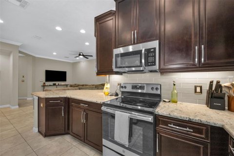 Touwnhouse à vendre à Wesley Chapel, Floride: 3 chambres, 141.68 m2 № 2237344 - photo 9
