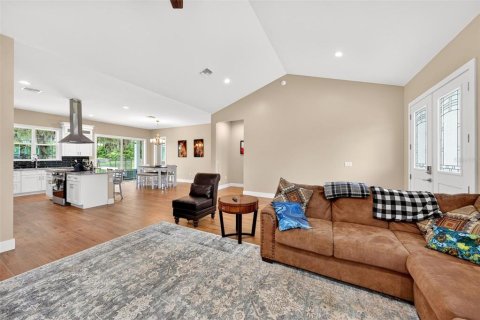Villa ou maison à louer à Ocala, Floride: 4 chambres, 211.82 m2 № 2213589 - photo 9