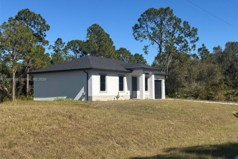 Casa en Lehigh Acres, Florida 3 dormitorios № 2011361