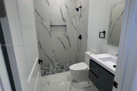 Casa en venta en Lehigh Acres, Florida, 3 dormitorios № 2011361 - foto 5