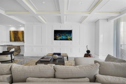 Condo in Bal Harbour, Florida, 3 bedrooms  № 2021733 - photo 11