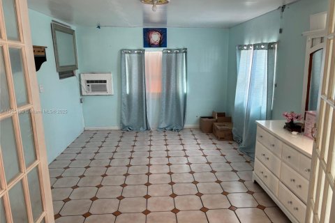 House in Pembroke Pines, Florida 2 bedrooms, 132.39 sq.m. № 1875295 - photo 12