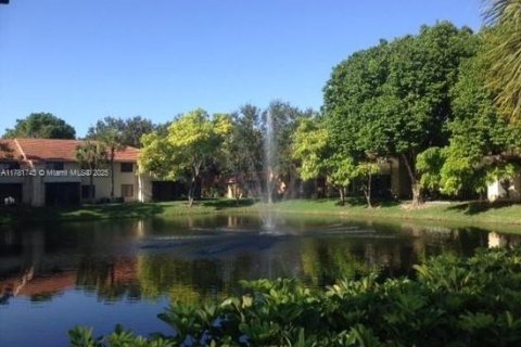 Condo in Coral Springs, Florida, 2 bedrooms  № 1959044 - photo 20