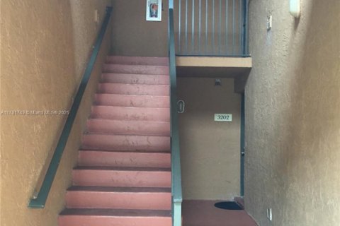 Condo in Coral Springs, Florida, 2 bedrooms  № 1959044 - photo 21