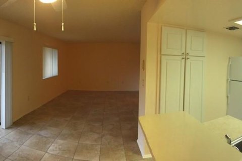 Condo in Coral Springs, Florida, 2 bedrooms  № 1959044 - photo 1