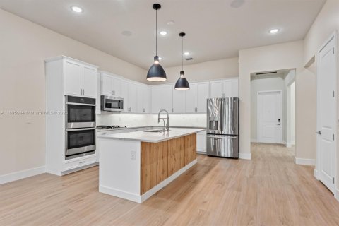 Casa en venta en Parkland, Florida, 3 dormitorios, 160.16 m2 № 1947941 - foto 5
