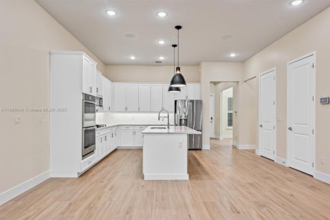 Casa en venta en Parkland, Florida, 3 dormitorios, 160.16 m2 № 1947941 - foto 7