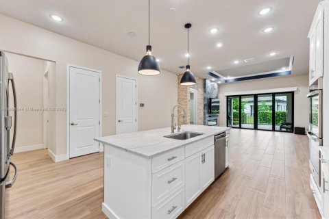 Casa en venta en Parkland, Florida, 3 dormitorios, 160.16 m2 № 1947941 - foto 6
