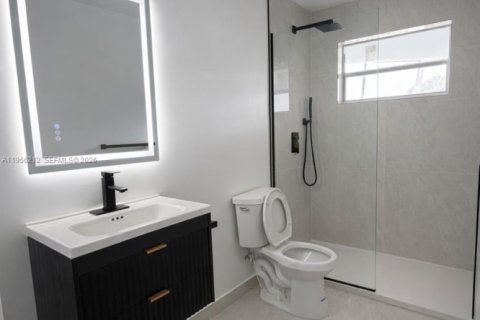 House in Cutler Bay, Florida 5 bedrooms, 172.05 sq.m. № 2010399 - photo 6