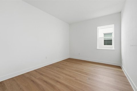 Villa ou maison à vendre à Apopka, Floride: 4 chambres, 312.99 m2 № 2401077 - photo 10