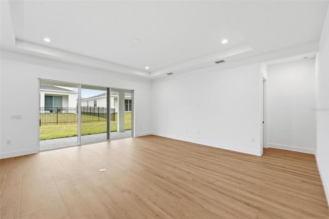 Villa ou maison à vendre à Apopka, Floride: 4 chambres, 312.99 m2 № 2401077 - photo 13