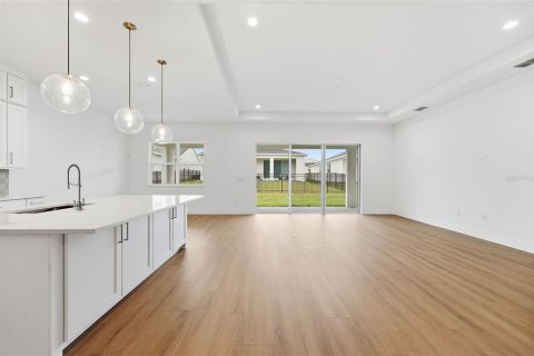 Villa ou maison à vendre à Apopka, Floride: 4 chambres, 312.99 m2 № 2401077 - photo 12