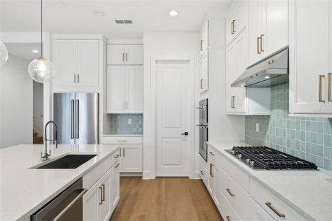 Villa ou maison à vendre à Apopka, Floride: 4 chambres, 312.99 m2 № 2401077 - photo 16