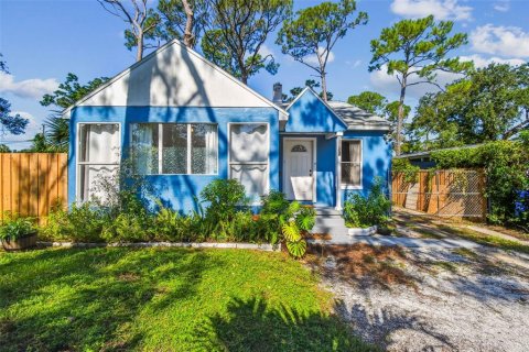 Villa ou maison à vendre à Saint Petersburg, Floride: 4 chambres, 112.5 m2 № 1918481 - photo 1