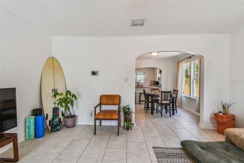 Villa ou maison à vendre à Saint Petersburg, Floride: 4 chambres, 112.5 m2 № 1918481 - photo 9
