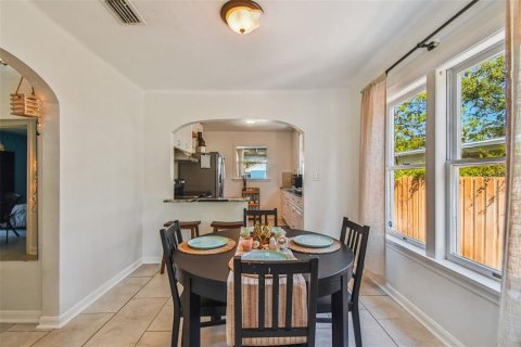 Villa ou maison à vendre à Saint Petersburg, Floride: 4 chambres, 112.5 m2 № 1918481 - photo 14