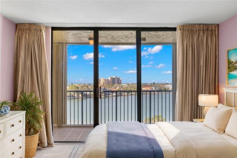 Condo in Clearwater, Florida, 3 bedrooms  № 1530423 - photo 18